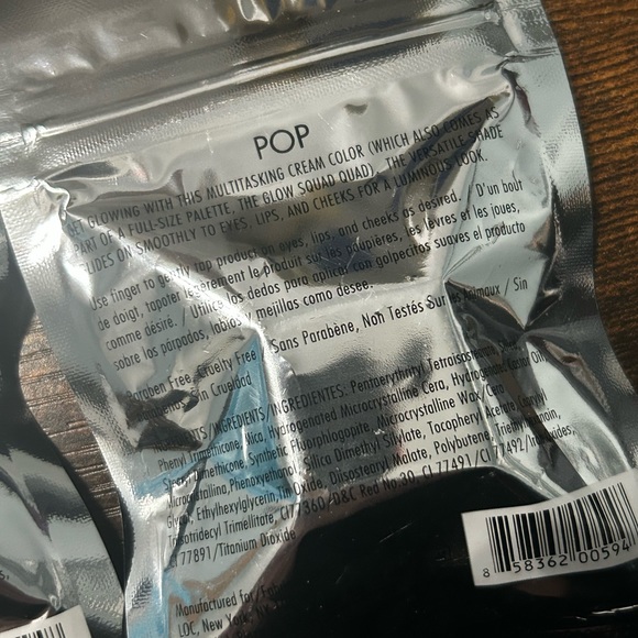 New Love of Color Glow Squad Quad single shade in Pop - Picture 2 of 3